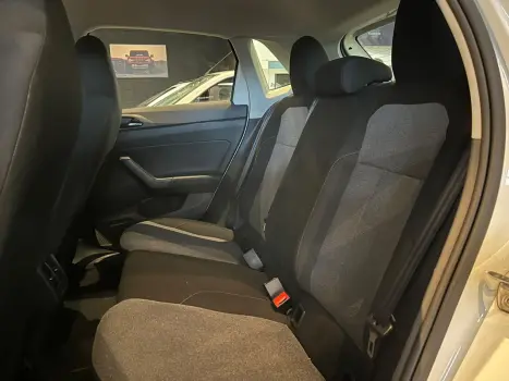 VOLKSWAGEN Polo Hatch 1.0 12V 4P 200 TSI  COMFORTLINE AUTOMÁTICO, Foto 15