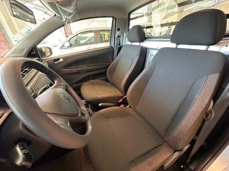 VOLKSWAGEN Saveiro 1.6 G7 CABINE SIMPLES ROBUST FLEX, Foto 6