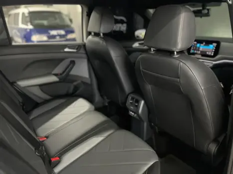 VOLKSWAGEN T-Cross 1.0 4P 200 TSI FLEX COMFORTLINE AUTOM�TICO, Foto 10