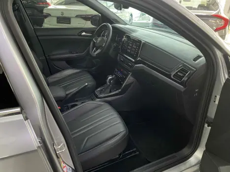 VOLKSWAGEN T-Cross 1.4 4P 250 TSI FLEX HIGHLINE AUTOM�TICO, Foto 13
