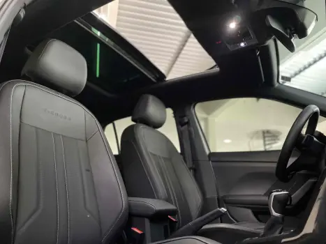 VOLKSWAGEN T-Cross 1.4 4P 250 TSI FLEX HIGHLINE AUTOM�TICO, Foto 14