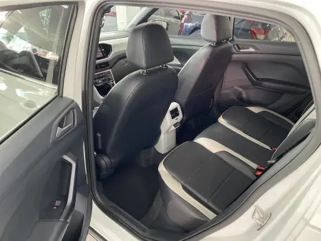 VOLKSWAGEN T-Cross 1.4 4P 250 TSI FLEX HIGHLINE AUTOM�TICO, Foto 10