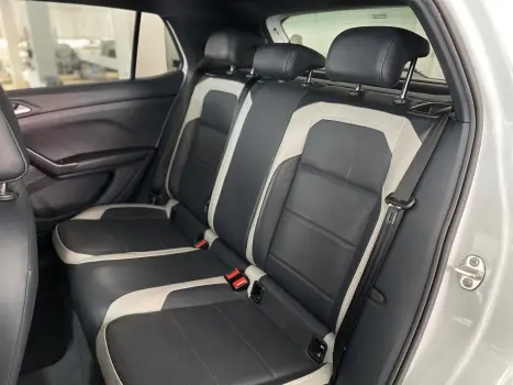 VOLKSWAGEN T-Cross 1.4 4P 250 TSI FLEX HIGHLINE AUTOM�TICO, Foto 11