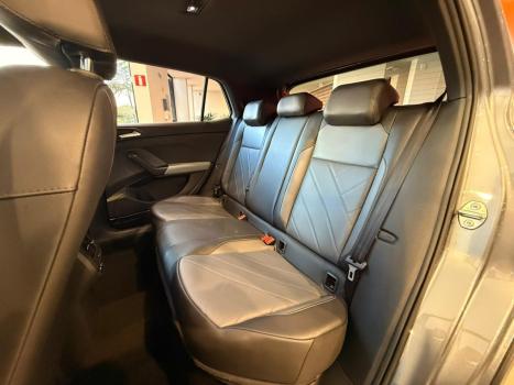 VOLKSWAGEN T-Cross 1.0 4P 200 TSI FLEX COMFORTLINE AUTOM�TICO, Foto 17