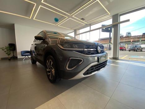 VOLKSWAGEN T-Cross 1.4 4P 250 TSI FLEX HIGHLINE AUTOM�TICO, Foto 3