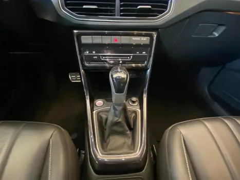 VOLKSWAGEN T-Cross 1.4 4P 250 TSI FLEX HIGHLINE AUTOM�TICO, Foto 16