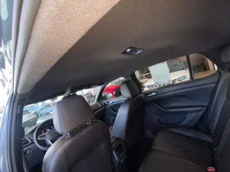 VOLKSWAGEN T-Cross 1.4 4P 250 TSI FLEX HIGHLINE AUTOM�TICO, Foto 17