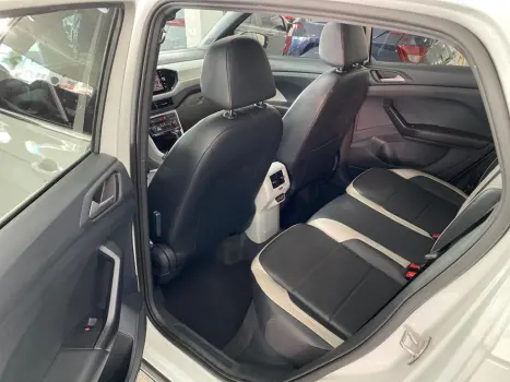 VOLKSWAGEN T-Cross 1.4 4P 250 TSI FLEX HIGHLINE AUTOM�TICO, Foto 10