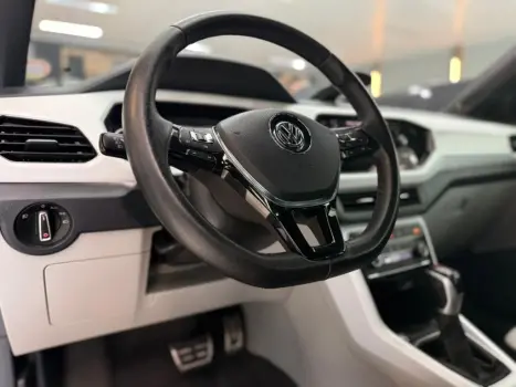 VOLKSWAGEN T-Cross 1.4 4P 250 TSI FLEX HIGHLINE AUTOM�TICO, Foto 5