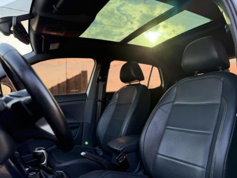 VOLKSWAGEN T-Cross 1.0 4P 200 TSI FLEX COMFORTLINE AUTOM�TICO, Foto 10