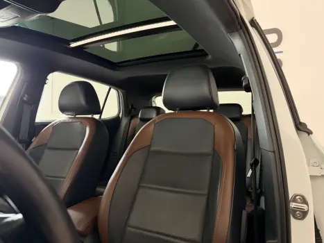 VOLKSWAGEN T-Cross 1.0 4P 200 TSI FLEX COMFORTLINE AUTOM�TICO, Foto 9