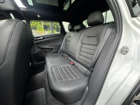 VOLKSWAGEN Taos 1.4 16V 4P FLEX 250 TSI HIGHLINE AUTOMTICO, Foto 17