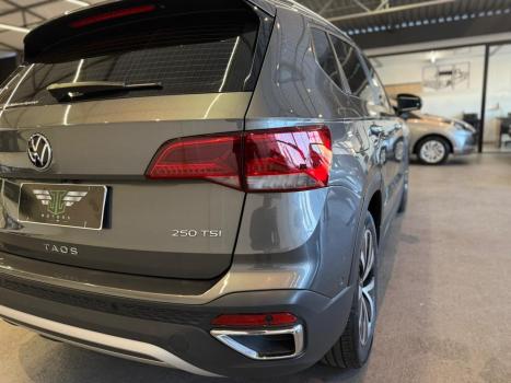 VOLKSWAGEN Taos 1.4 16V 4P FLEX 250 TSI HIGHLINE AUTOMTICO, Foto 14