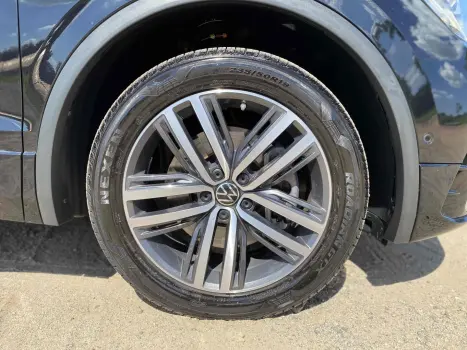 VOLKSWAGEN Tiguan 1.4 250 TSI TOTAL FLEX ALLSPACE COMFORTLINE TURBO AUTOM�TICO TIPTRONIC, Foto 7