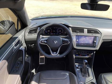 VOLKSWAGEN Tiguan 1.4 250 TSI TOTAL FLEX ALLSPACE COMFORTLINE TURBO AUTOM�TICO TIPTRONIC, Foto 17