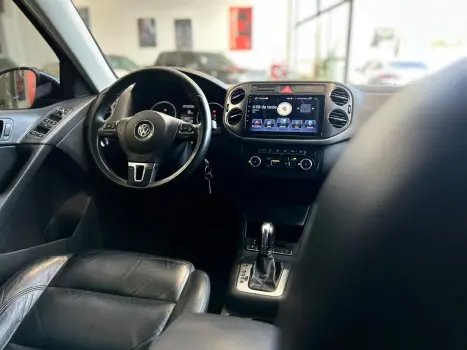 VOLKSWAGEN Tiguan 2.0 16V 4P FSI 4WD TURBO AUTOM�TICO, Foto 18