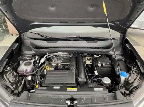 VOLKSWAGEN Virtus 1.0 4P 200 TSI FLEX COMFORTLINE AUTOM�TICO, Foto 18