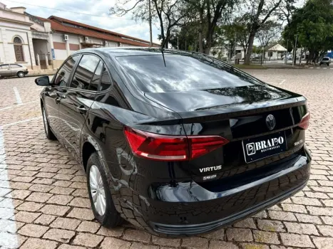 VOLKSWAGEN Virtus 1.0 4P 200 TSI FLEX COMFORTLINE AUTOM�TICO, Foto 4