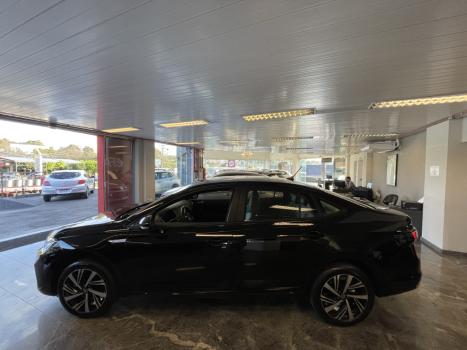 VOLKSWAGEN Virtus 1.0 4P 200 TSI FLEX HIGHLINE AUTOM�TICO, Foto 3