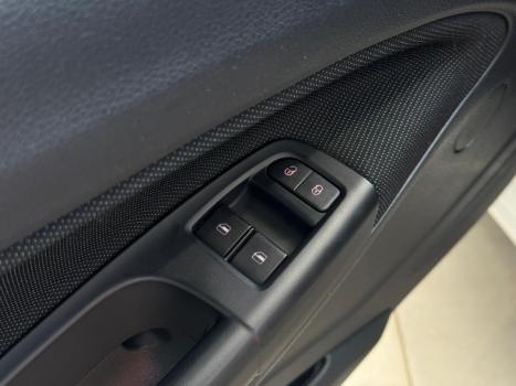 VOLKSWAGEN Voyage 1.0 4P FLEX, Foto 9