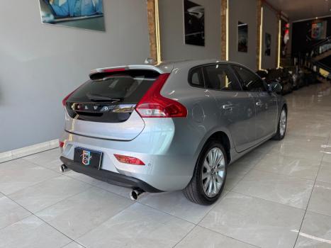 VOLVO V40 2.0 4P T4 COMFORT TURBO AUTOM�TICO, Foto 3