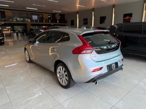 VOLVO V40 2.0 4P T4 COMFORT TURBO AUTOM�TICO, Foto 4