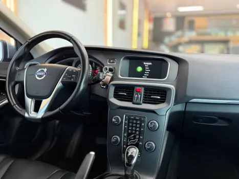 VOLVO V40 2.0 4P T4 COMFORT TURBO AUTOM�TICO, Foto 8