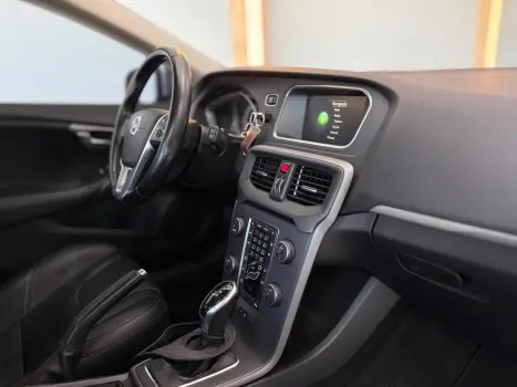 VOLVO V40 2.0 4P T4 COMFORT TURBO AUTOM�TICO, Foto 9