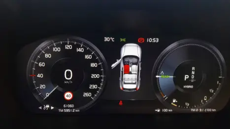 VOLVO XC40 1.5 16V 4P T5 RECHARGE H�BRIDO R-DESIGN GEARTRONIC AUTOM�TICO, Foto 5