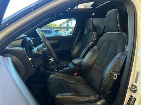 VOLVO XC40 2.0 16V 4P T5 TURBO R-DESIGN AWD GEARTRONIC AUTOMTICO, Foto 9