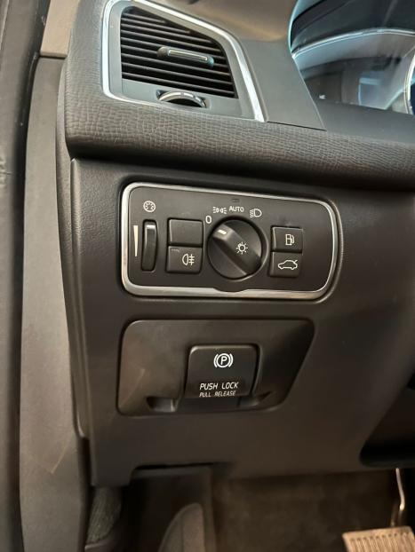 VOLVO XC60 2.0 4P COMFORT T5 TURBO AUTOM�TICO, Foto 12