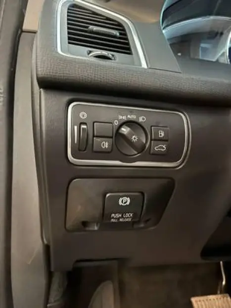 VOLVO XC60 2.0 4P DYNAMIC T5 TURBO AUTOM�TICO, Foto 12