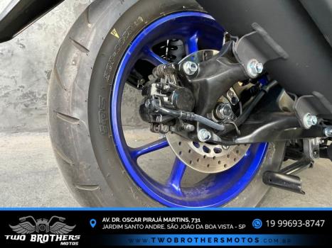 YAMAHA Aerox 160 ABS, Foto 2