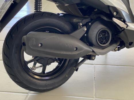 YAMAHA Fluo 125 ABS, Foto 4
