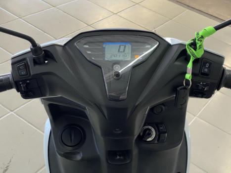 YAMAHA Fluo 125 ABS, Foto 6