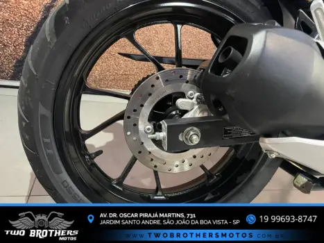 YAMAHA FZ 15 Fazer ABS, Foto 2