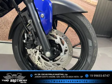 YAMAHA FZ 15 Fazer ABS, Foto 4