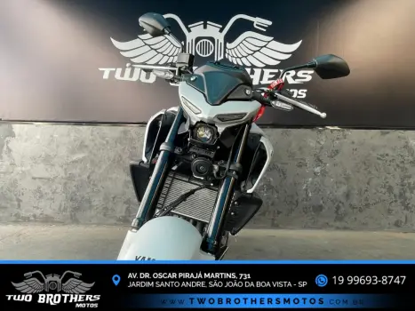 YAMAHA MT-03 300 ABS, Foto 10