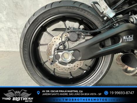 YAMAHA MT-07 700 ABS, Foto 2