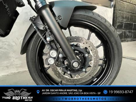 YAMAHA MT-07 700 ABS, Foto 4