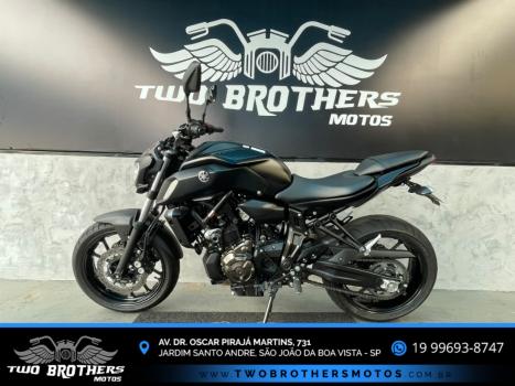 YAMAHA MT-07 700 ABS, Foto 6