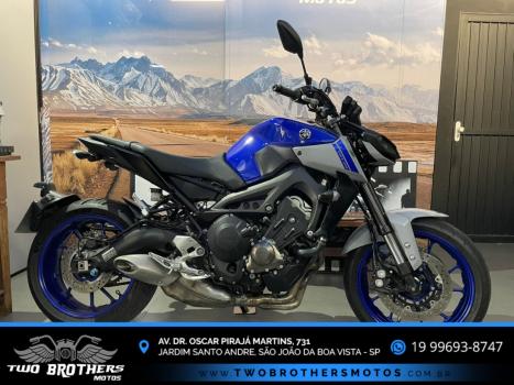 YAMAHA MT-09 850 ABS, Foto 1