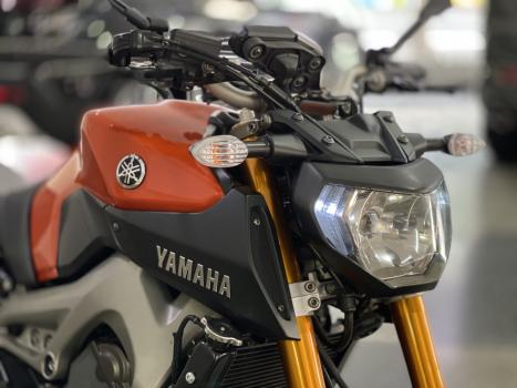 YAMAHA MT-09 850 ABS, Foto 4