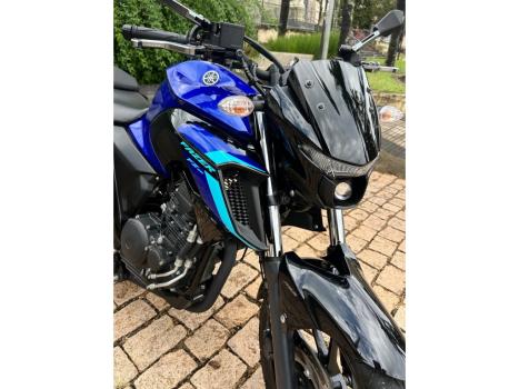 YAMAHA YS Fazer 250 LIMITED EDITION, Foto 4
