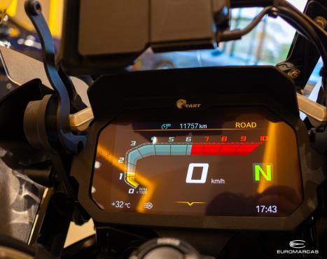 BMW R 1200 GS ADVENTURE TRIPLE BLACK, Foto 3