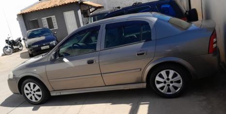 CHEVROLET Astra Sedan 1.8 4P, Foto 2