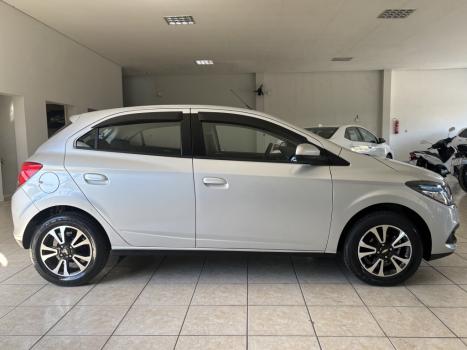 CHEVROLET Onix Hatch 1.4 4P FLEX LTZ, Foto 9