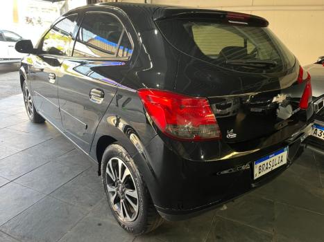 CHEVROLET Onix Hatch 1.4 4P FLEX LTZ, Foto 2