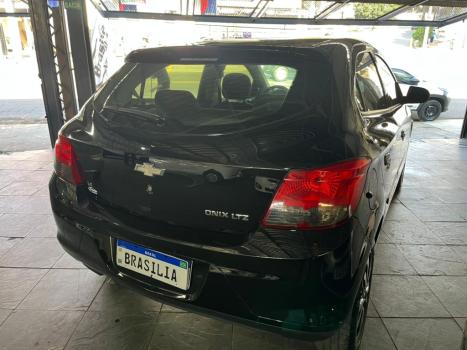CHEVROLET Onix Hatch 1.4 4P FLEX LTZ, Foto 4
