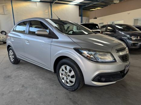 CHEVROLET Onix Hatch 1.4 4P FLEX LT, Foto 3